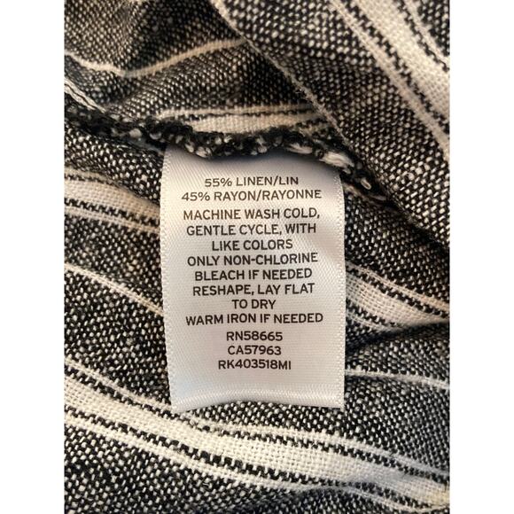 Abound Spaghetti Strap Button Front Crop Cami Top Sz XXS Black/White Stripes NWT - Picture 6 of 6